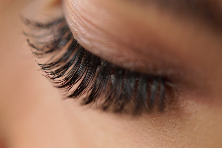 réhaussement de cils raté